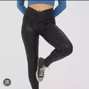 Aerie Hugger Crackle Crossover Leggings